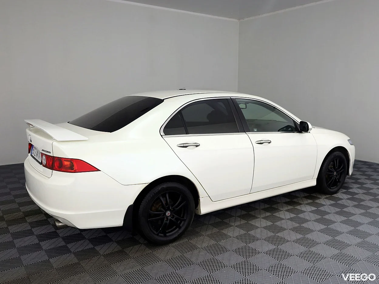 Honda Accord 2.0 114kW