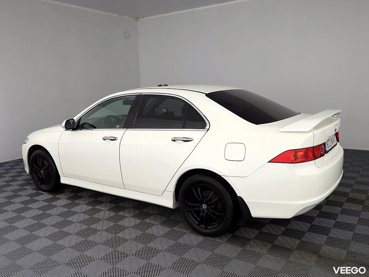 Honda Accord 2.0 114kW