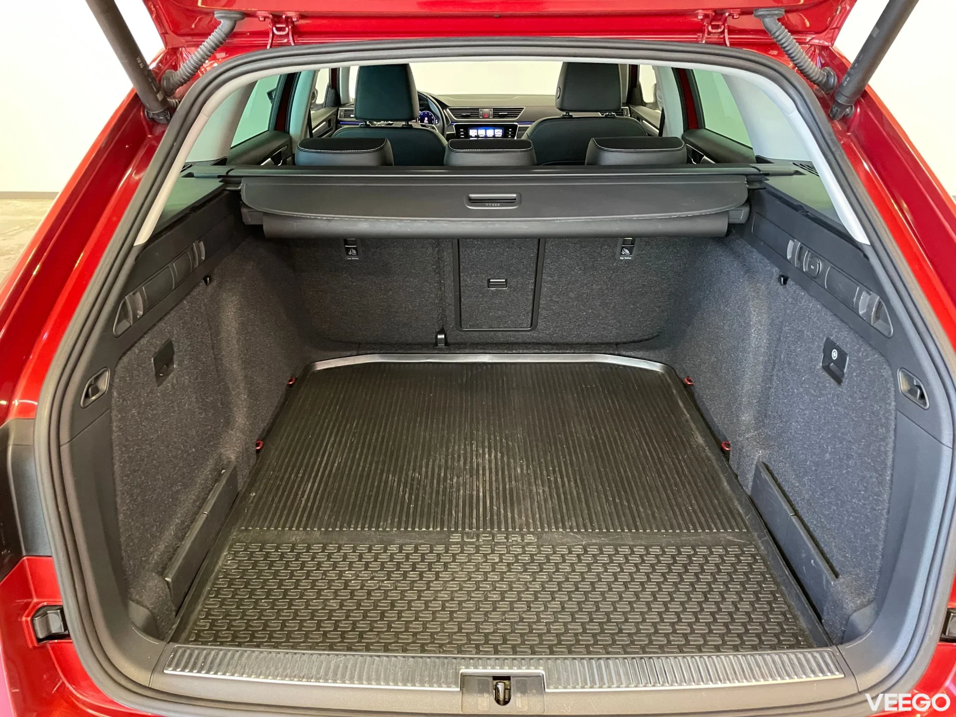 Skoda Superb Combi Elegance FL 110kW