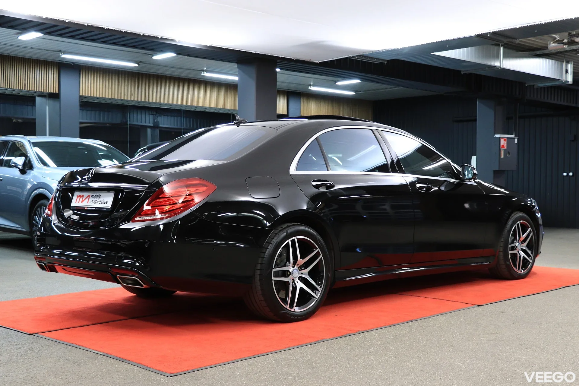 Mercedes-Benz S500 4.7 335kW