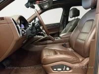 Porsche Cayenne E-Hybrid - 3 340kW thumbnail