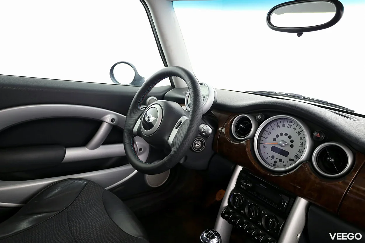 Mini Cooper 1.6 85kW