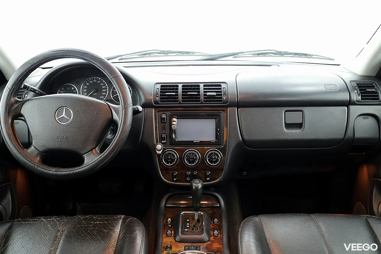 Mercedes-Benz ML270 2.7 121kW