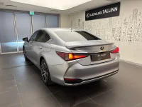Lexus ES 300h - 131kW thumbnail
