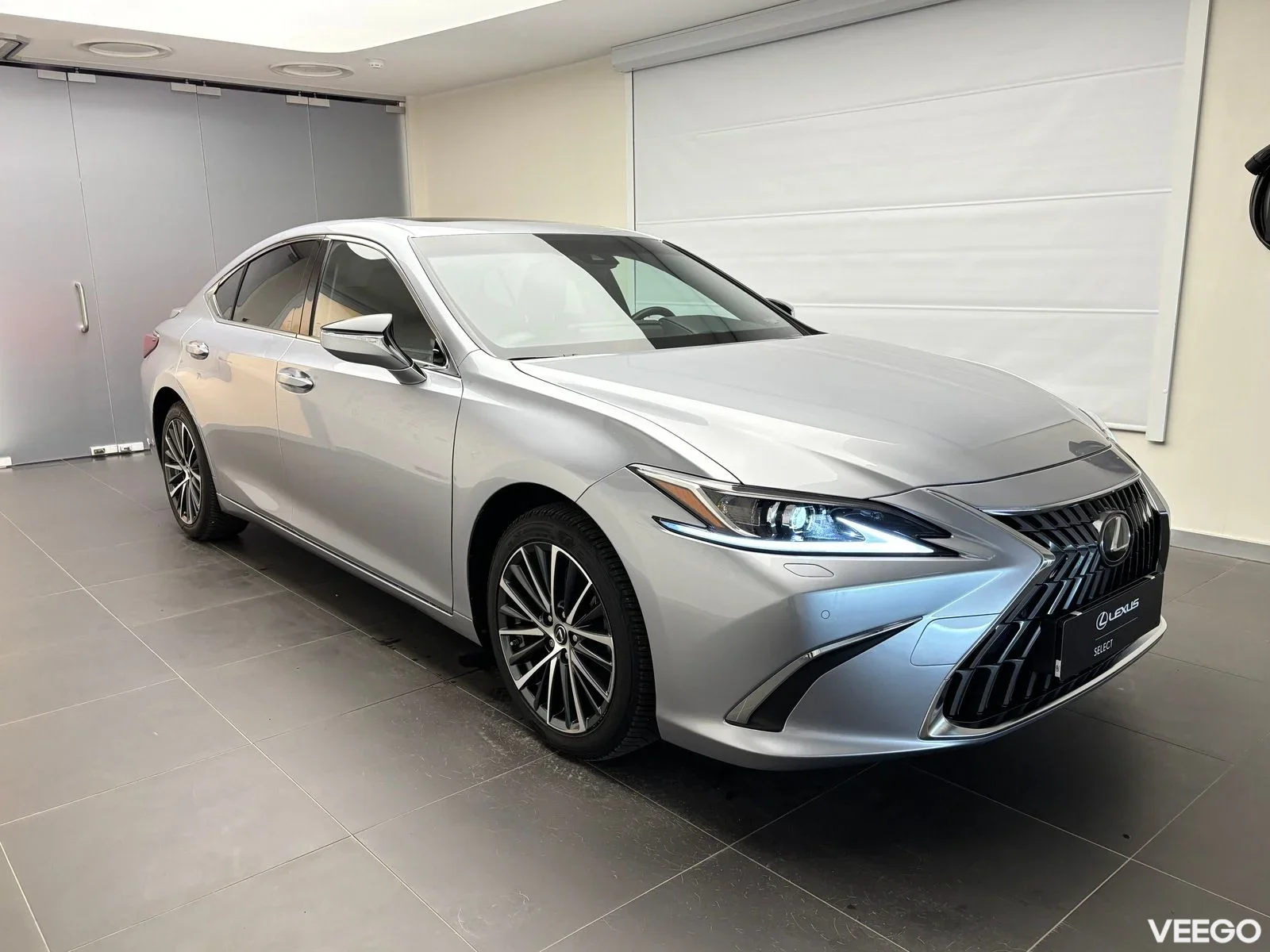 Lexus ES 300h - 131kW