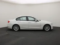 BMW 320 2 135kW thumbnail