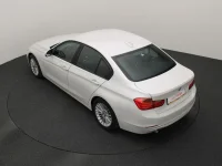 BMW 320 2 135kW thumbnail