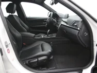 BMW 320 2 135kW thumbnail