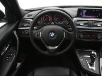 BMW 320 2 135kW thumbnail