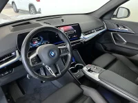 BMW iX1 xDrive30 M Sport Comfort Access Dragkrok Rattvärme thumbnail
