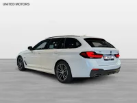 BMW 530 xDrive Touring M Sport Dragkrok Rattvärme Elstolar 215kW thumbnail