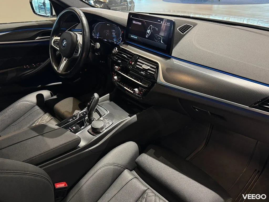 BMW 530 xDrive Touring M Sport Dragkrok Rattvärme Elstolar 215kW