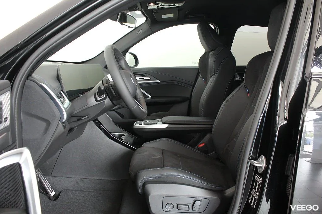 BMW X1 sDrive18i M Sport Drag H/K 18" Sportstol ParkAssist