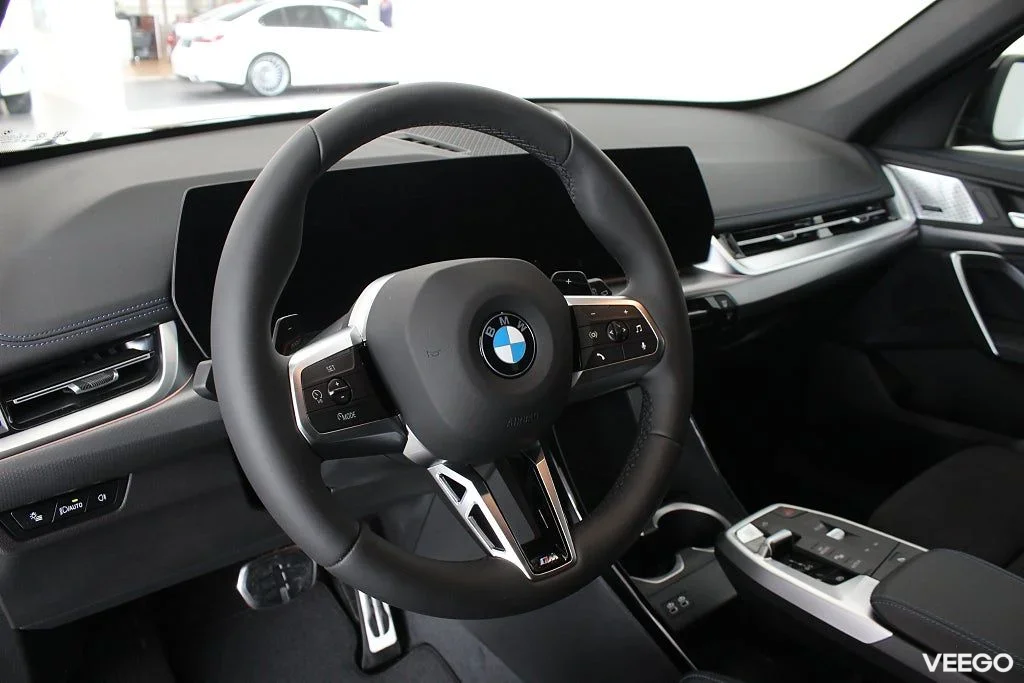 BMW X1 sDrive18i M Sport Drag H/K 18" Sportstol ParkAssist