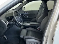 BMW iX1 xDrive30 M Sport Comfort Access Dragkrok Rattvärme thumbnail