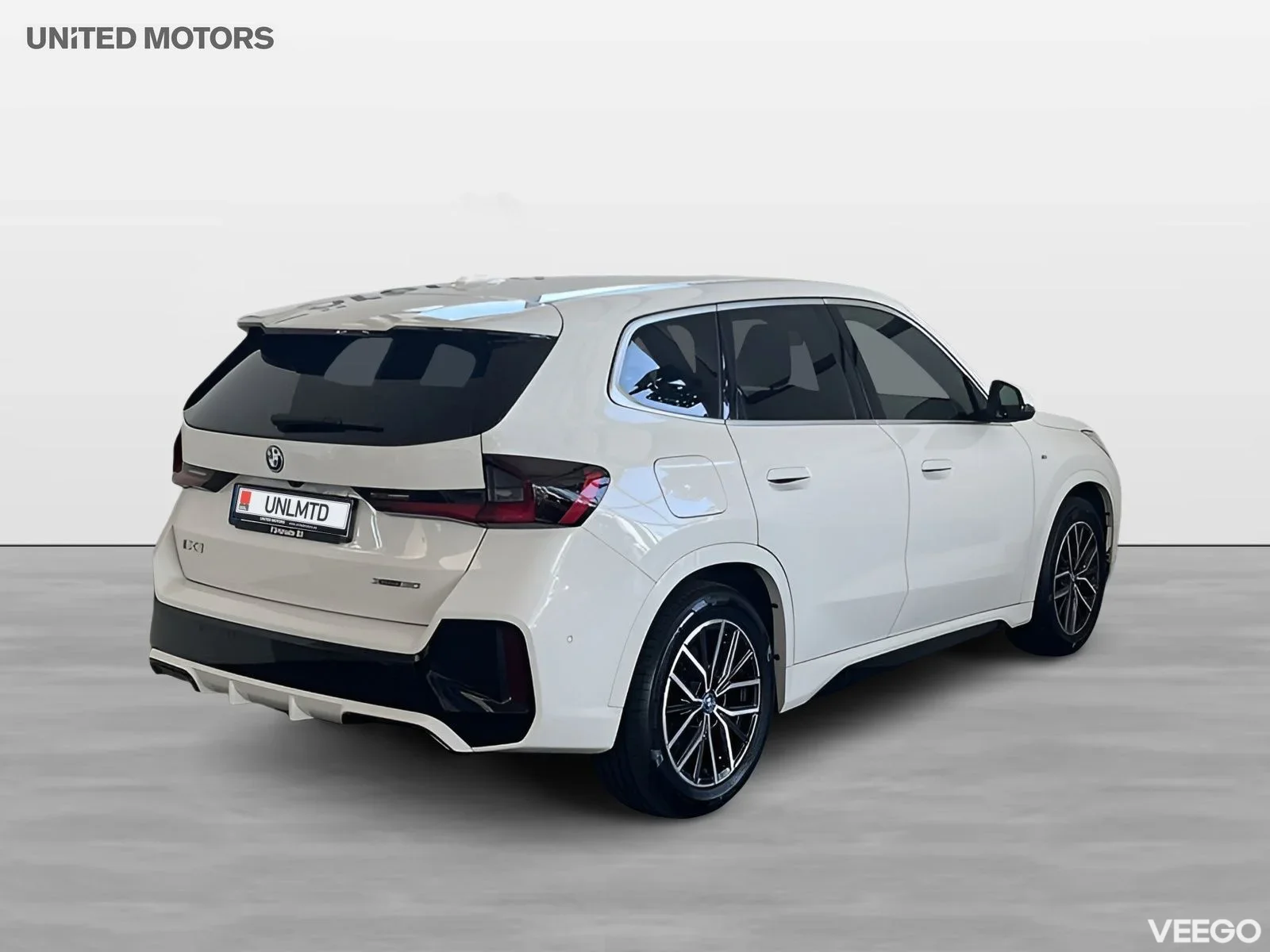 BMW iX1 xDrive30 M Sport Comfort Access Dragkrok Rattvärme