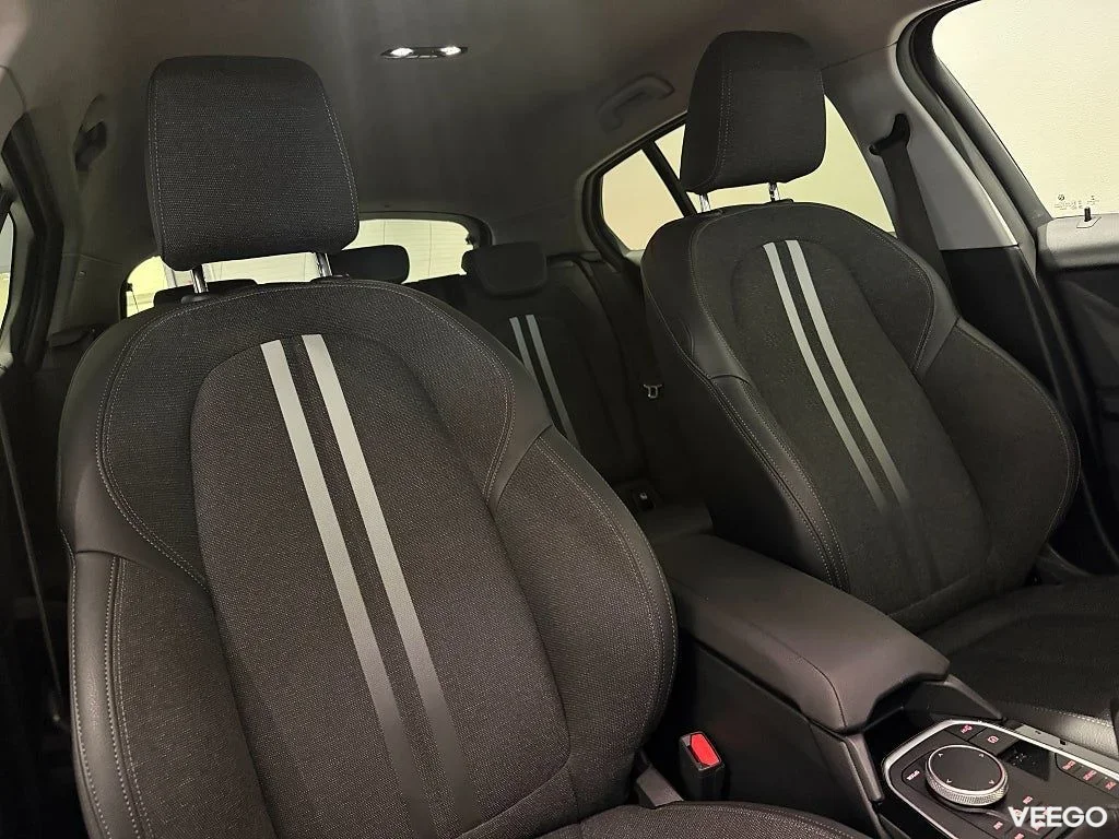 BMW 118 i Sport Line Manuell Nav PDC Tonade Rutor PDC Sportstol