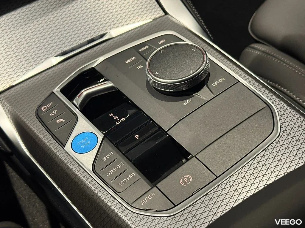 BMW i4 M60 xDrive Fully Charged Drag HUD H/K Adpt Farth Elstol 442kW