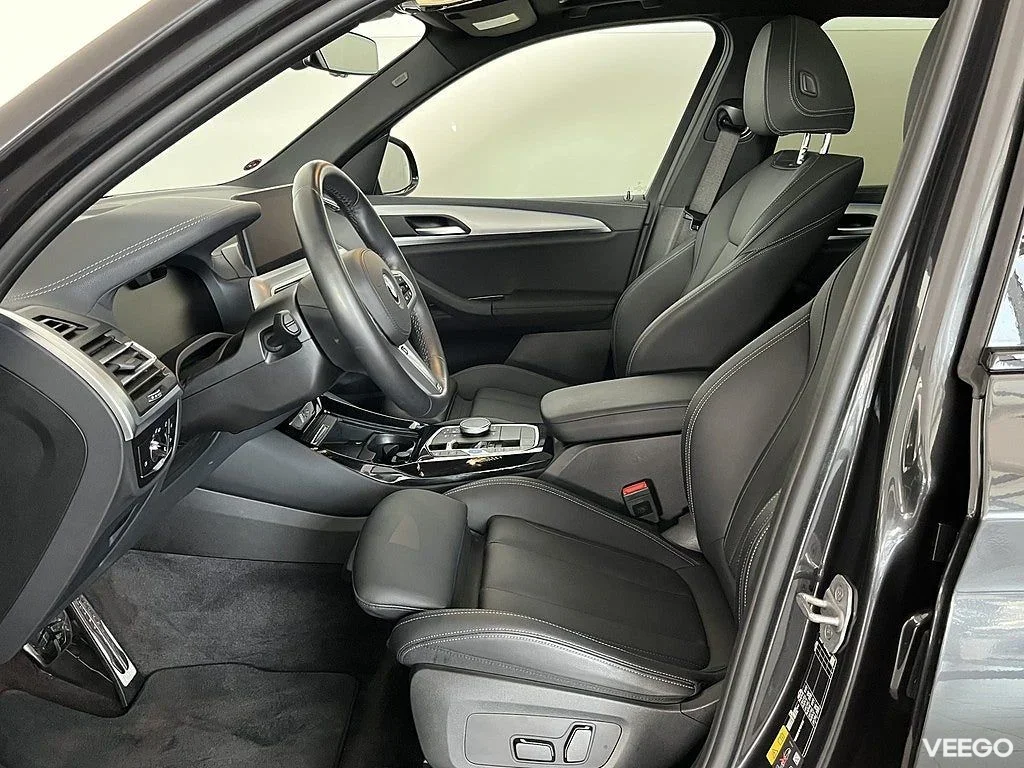 BMW iX3 Charged M Sport Drag Panorama Rattvärme Park Assist