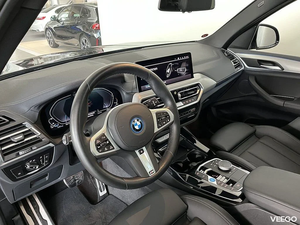 BMW iX3 Charged M Sport Drag Panorama Rattvärme Park Assist