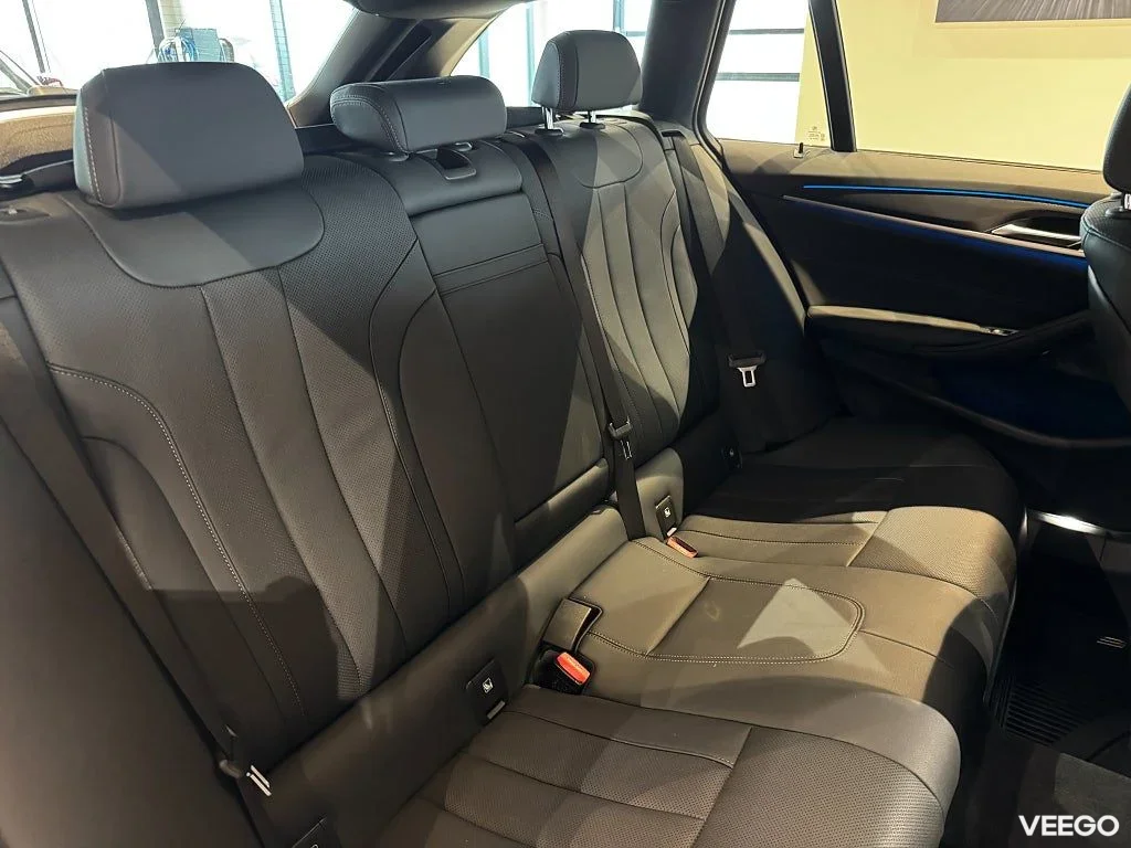 BMW 530 xDrive Touring M Sport Dragkrok Rattvärme Elstolar 215kW