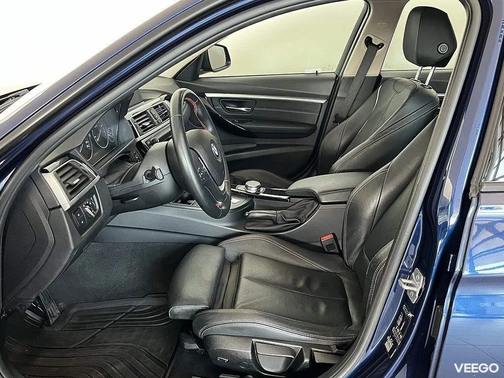 BMW 320 i Touring Model Sport Nav Automat Dragkrok