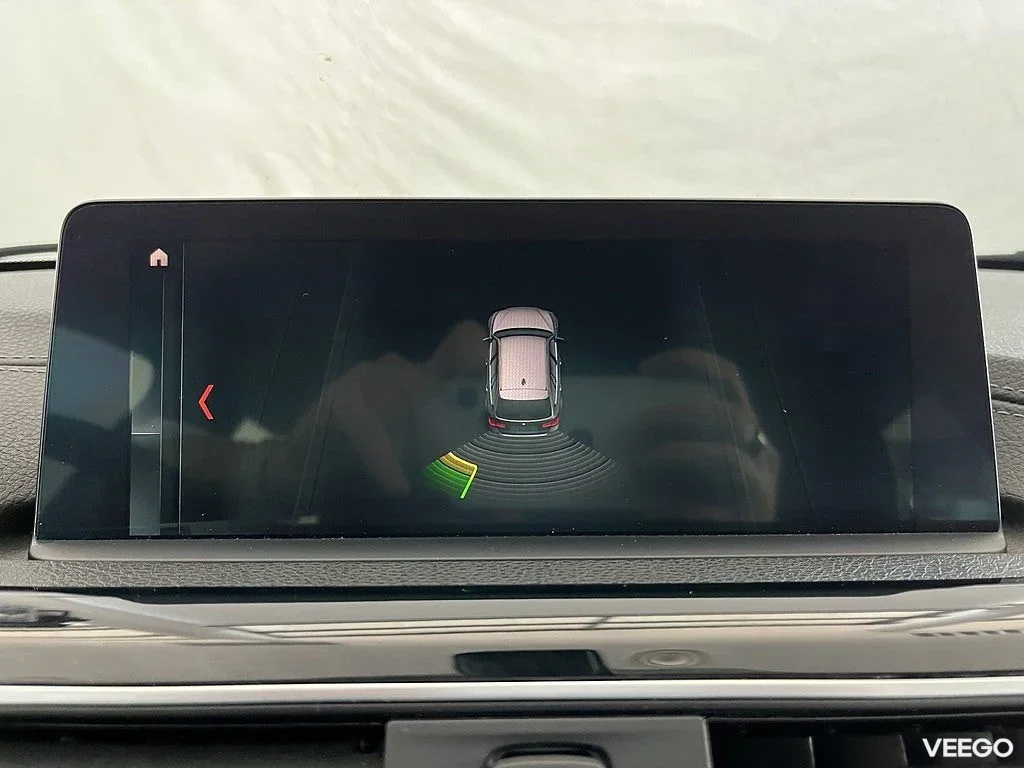 BMW 320 i Touring Model Sport Nav Automat Dragkrok