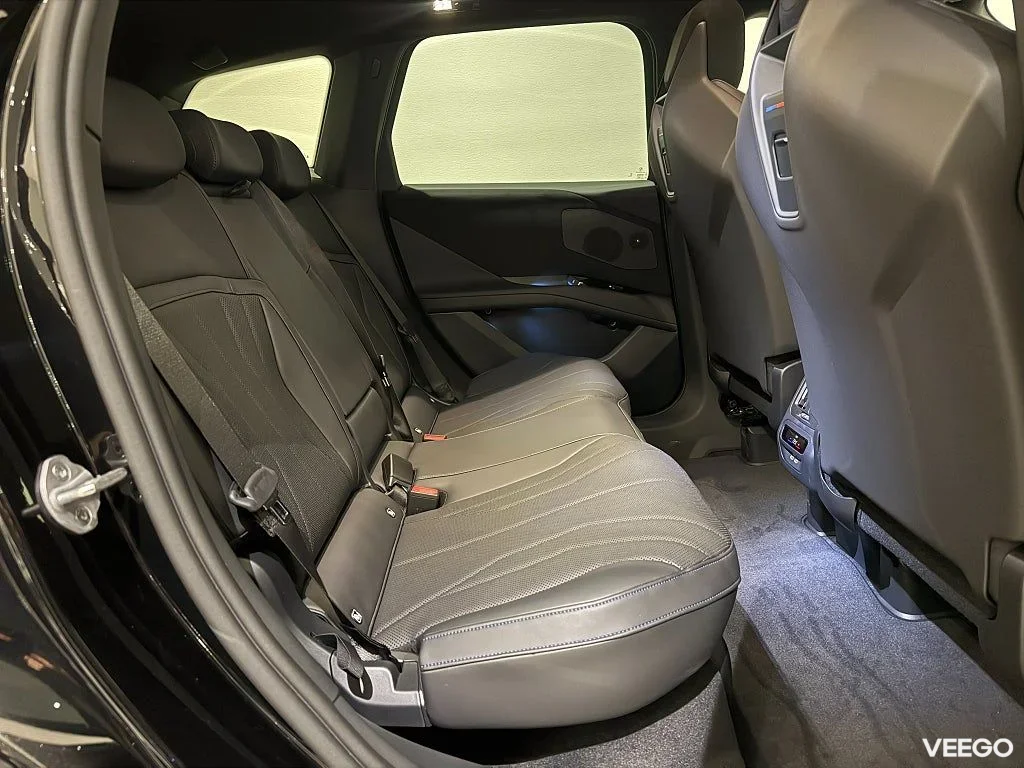 BMW iX3 50 xDrive Supercharged 3D-HUD Panoramic Vision M Stolar