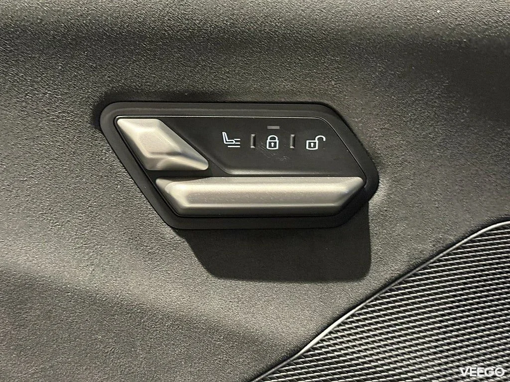 BMW iX3 50 xDrive Supercharged 3D-HUD Panoramic Vision M Stolar