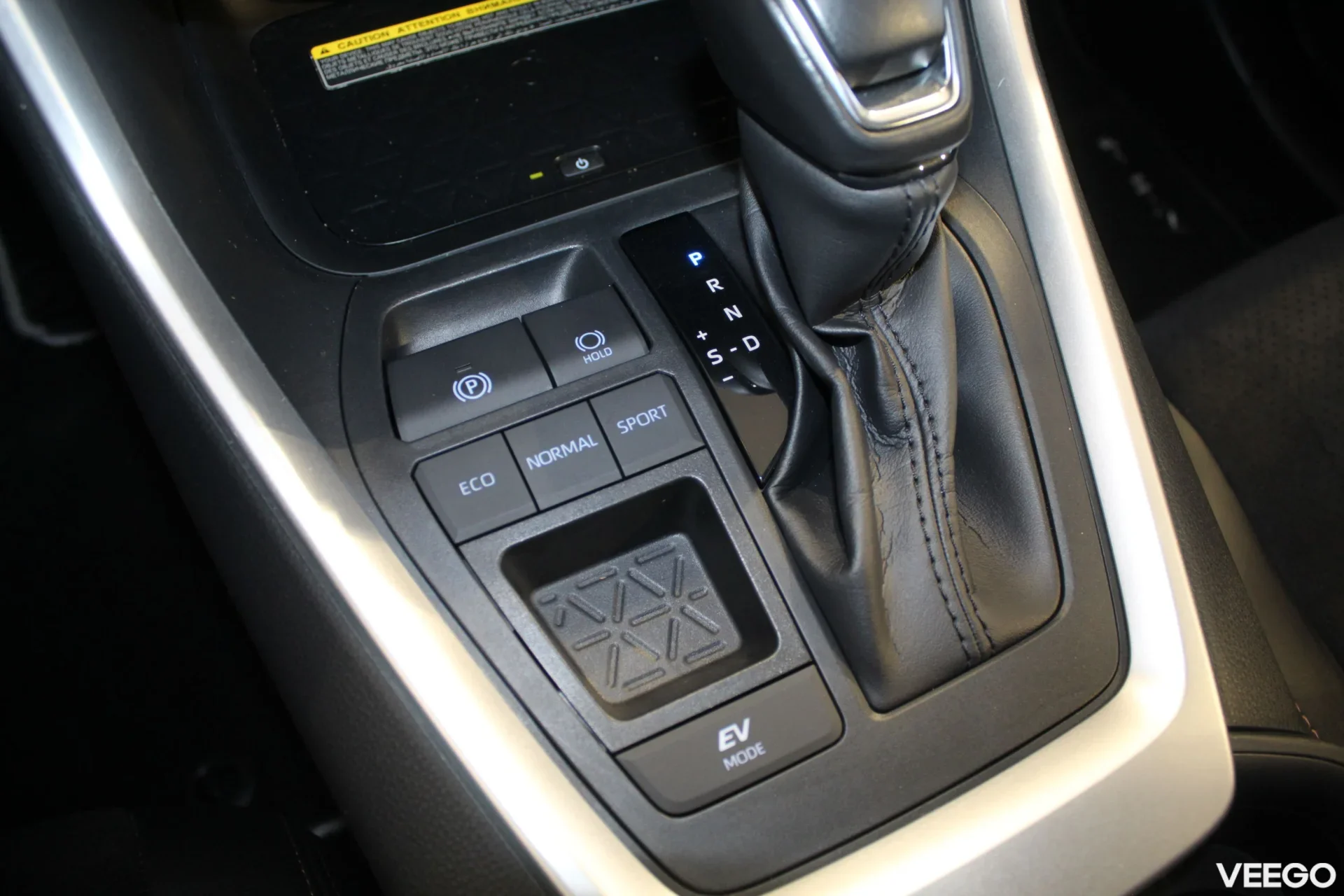 Toyota RAV4 Luxury Plus 2.5 131kW