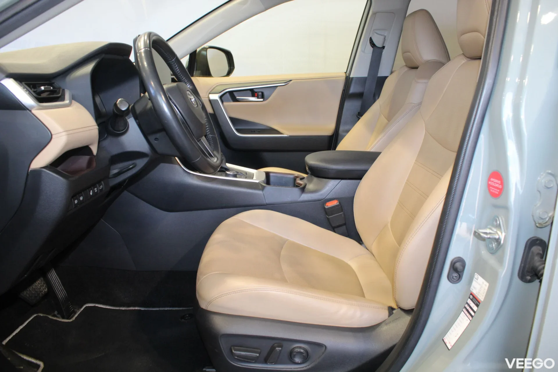 Toyota RAV4 Premium AWD 2.5 131kW