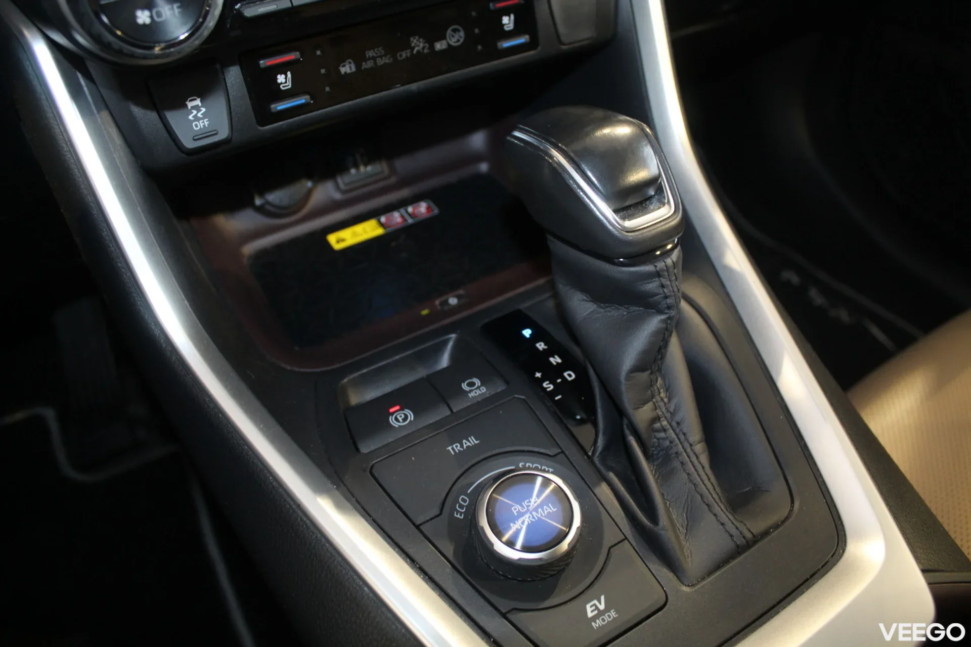 Toyota RAV4 Premium AWD 2.5 131kW