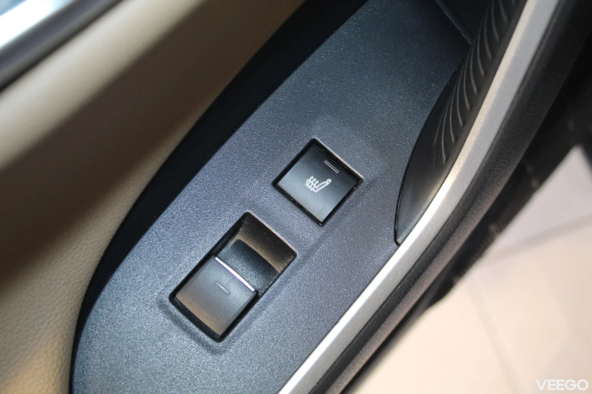 Toyota RAV4 Premium AWD 2.5 131kW