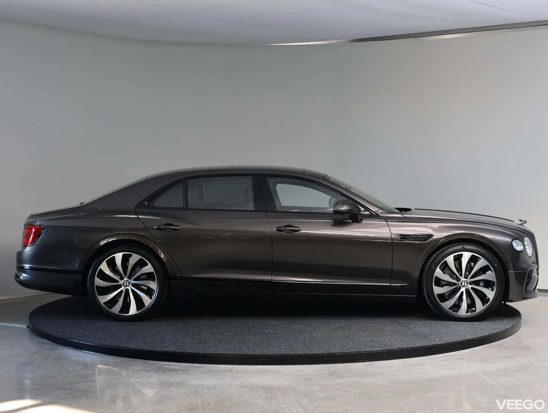 Bentley Flying Spur Bentley V8 PHEV 500kW 4 500kW