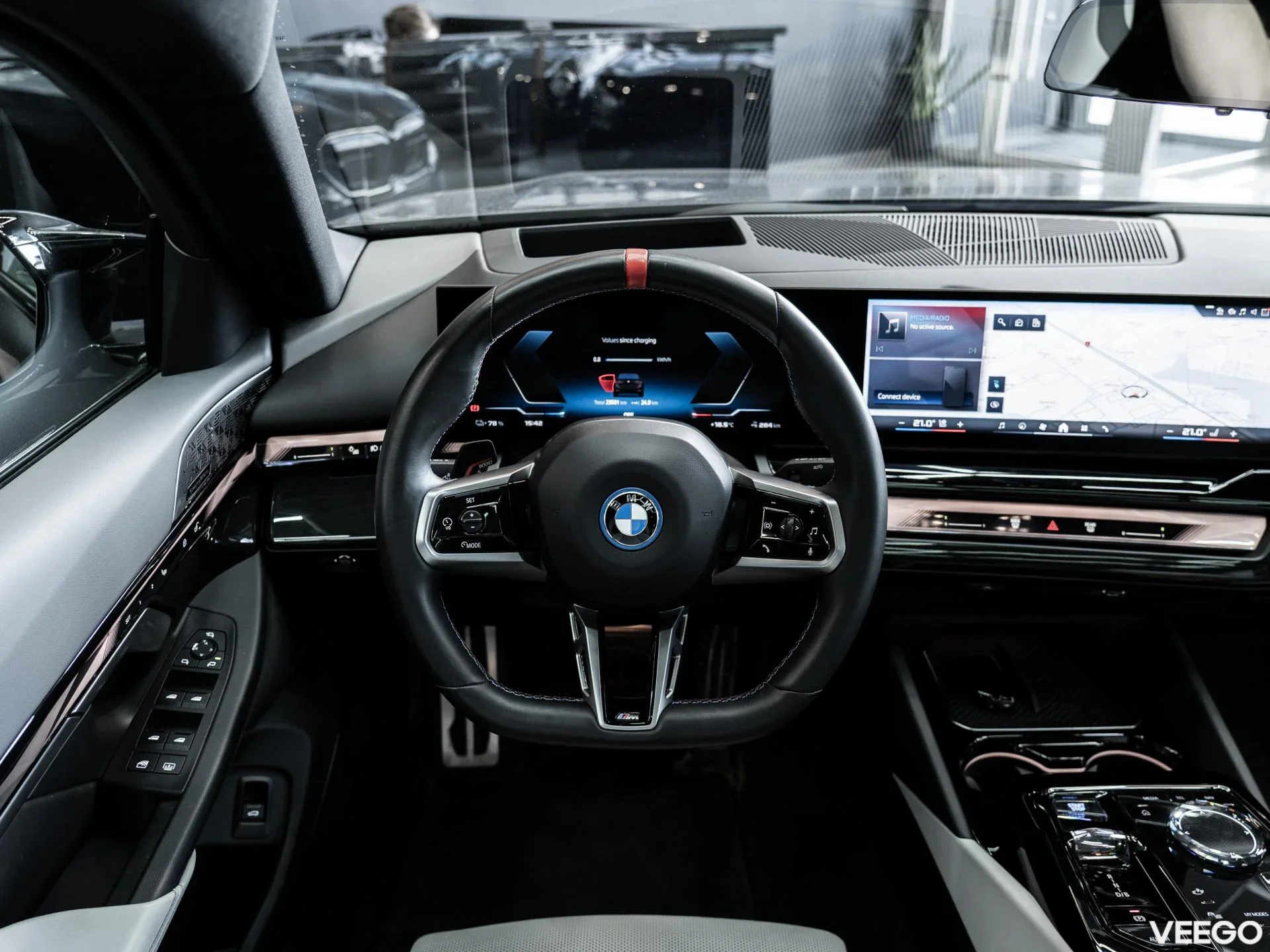BMW i5 442kW