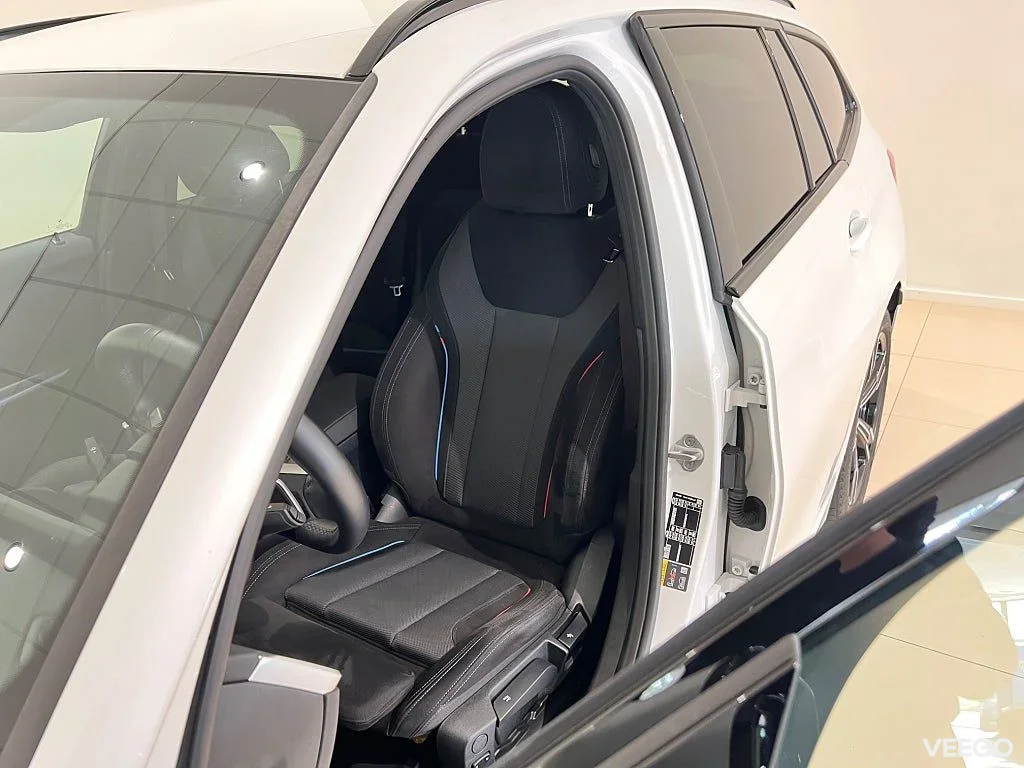 BMW 330 M-Sport, Värmare, Drag, Backkamera - Nya Batteriet