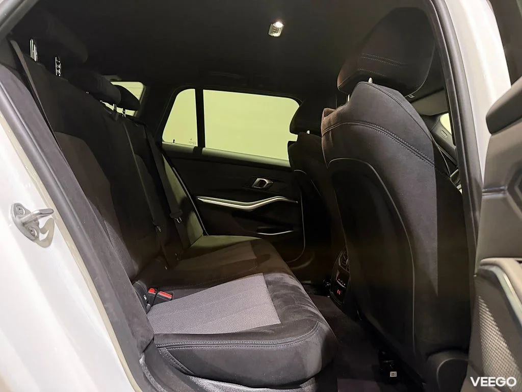 BMW 320 320 d xDrive Touring M Sport Drag AdptFartHåll RattVärme