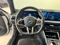 BMW 330 M-Sport, Värmare, Drag, Backkamera - Nya Batteriet thumbnail