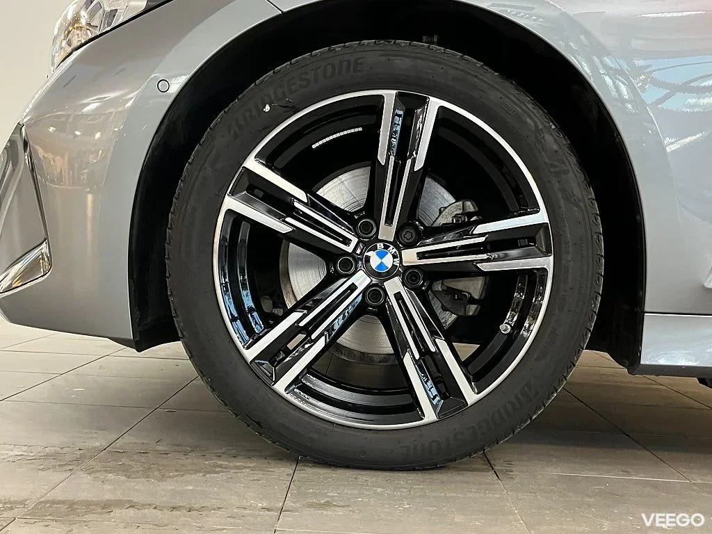 BMW 320 320 d xDrive Touring M Sport Rattvärme Drag Park Assist