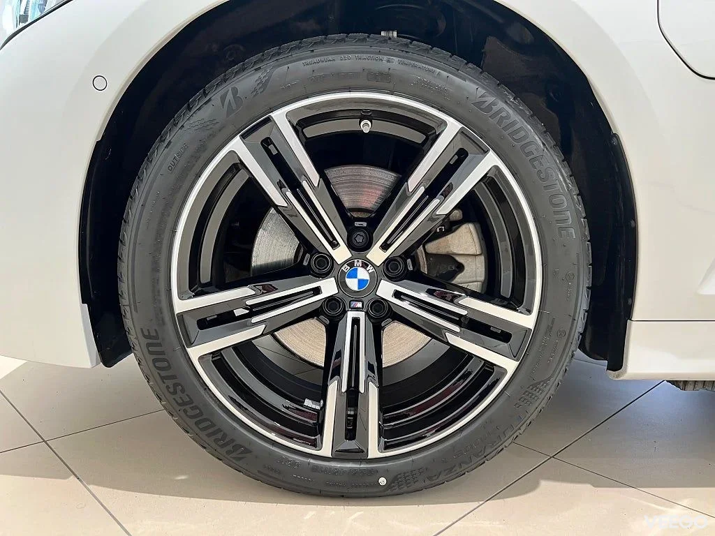 BMW 330 M-Sport, Värmare, Drag, Backkamera - Nya Batteriet