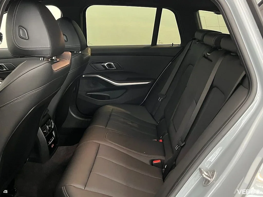 BMW 320 320 d xDrive Touring M Sport Rattvärme HiFi Park Assist