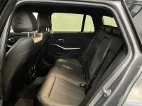 BMW 320 320 d xDrive Touring M Sport Rattvärme Drag Park Assist thumbnail