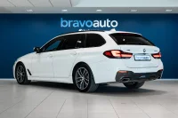BMW 520 d xDrive Touring MHEV M-Sportpakett 140kW thumbnail