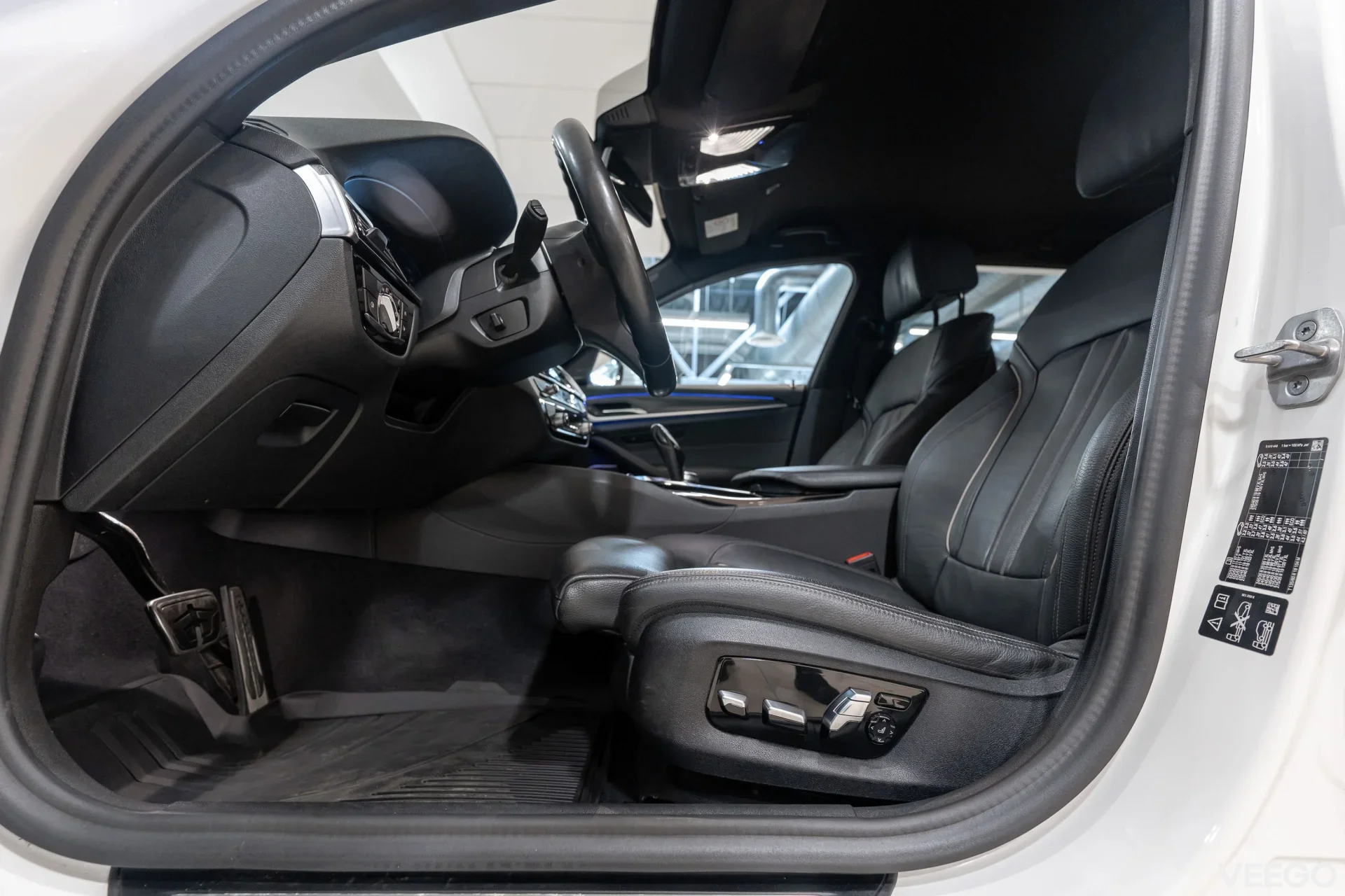 BMW 520 d xDrive Touring MHEV M-Sportpakett 140kW