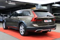 Volvo V90 Cross Country 2.0 140kW thumbnail