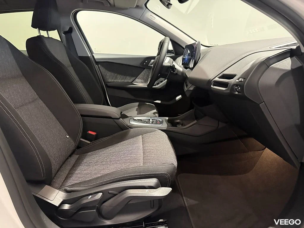 BMW 120 M Sport Design Tonade Rutor Rattvärme 18" Park Assist