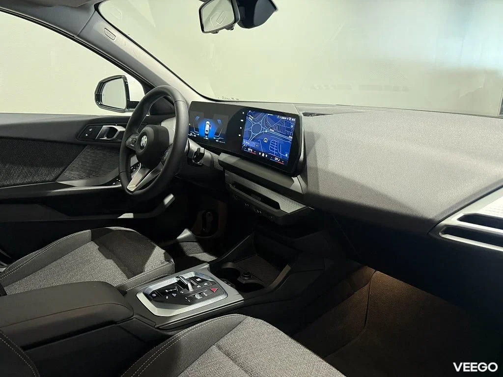 BMW 120 M Sport Design Tonade Rutor Rattvärme 18" Park Assist