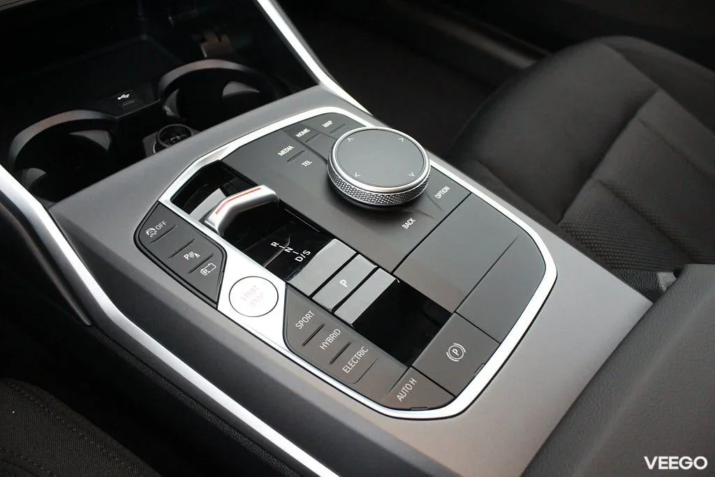 BMW 330 xDrive Touring Drag Rattvärme Adptfarth Park Assist