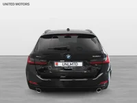 BMW 330 xDrive Touring Drag Rattvärme Adptfarth Park Assist