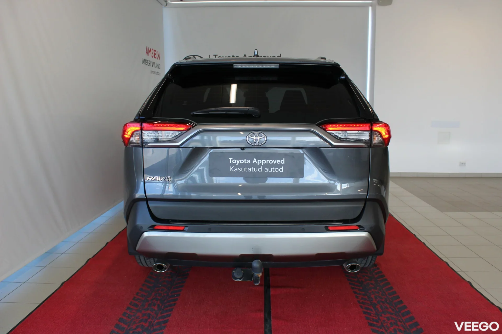 Toyota RAV4 Luxury Comfort pakett FWD 2 129kW